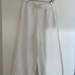 H&M WHITE FLOWY CAPRIS SIZE M